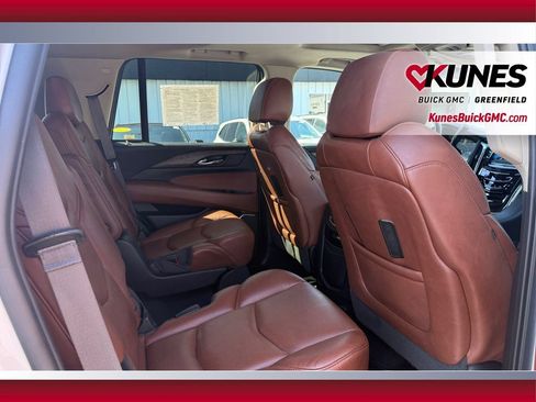 Used 2016 Cadillac Escalade Luxury AWD/4WD image 41