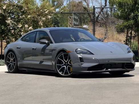 New 2026 Porsche Taycan Turbo S AWD/4WD image 9