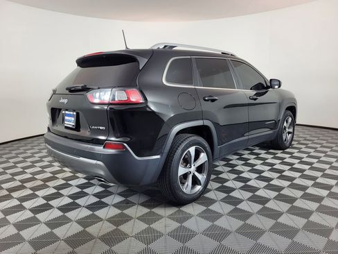 Used 2019 Jeep Cherokee Limited image 3