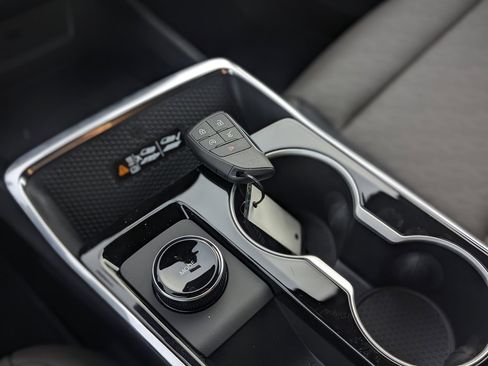 New 2026 Chevrolet Equinox LT w/ Convenience Package II image 24