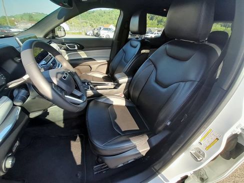 Used 2024 Jeep Compass Limited AWD/4WD image 36