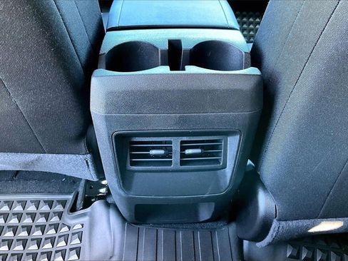 Used 2025 Chevrolet Colorado Trail Boss image 16