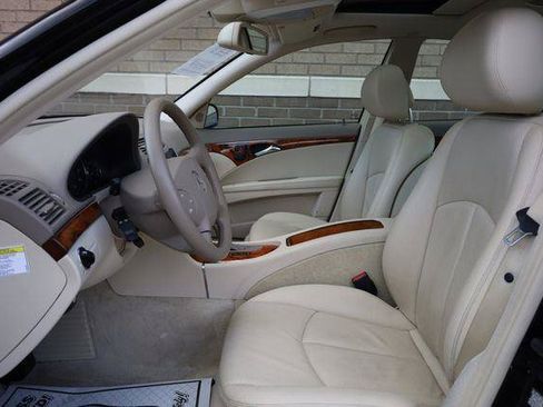 Used 2006 Mercedes-Benz E 350 4MATIC Sedan image 14