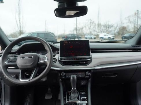 Used 2024 Jeep Compass Limited image 26