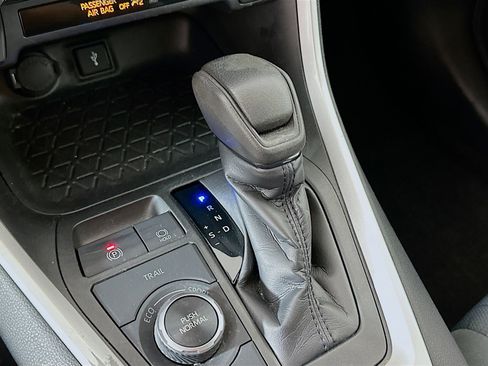 Used 2020 Toyota RAV4 XLE w/ All Weather Liner Package AWD/4WD image 24