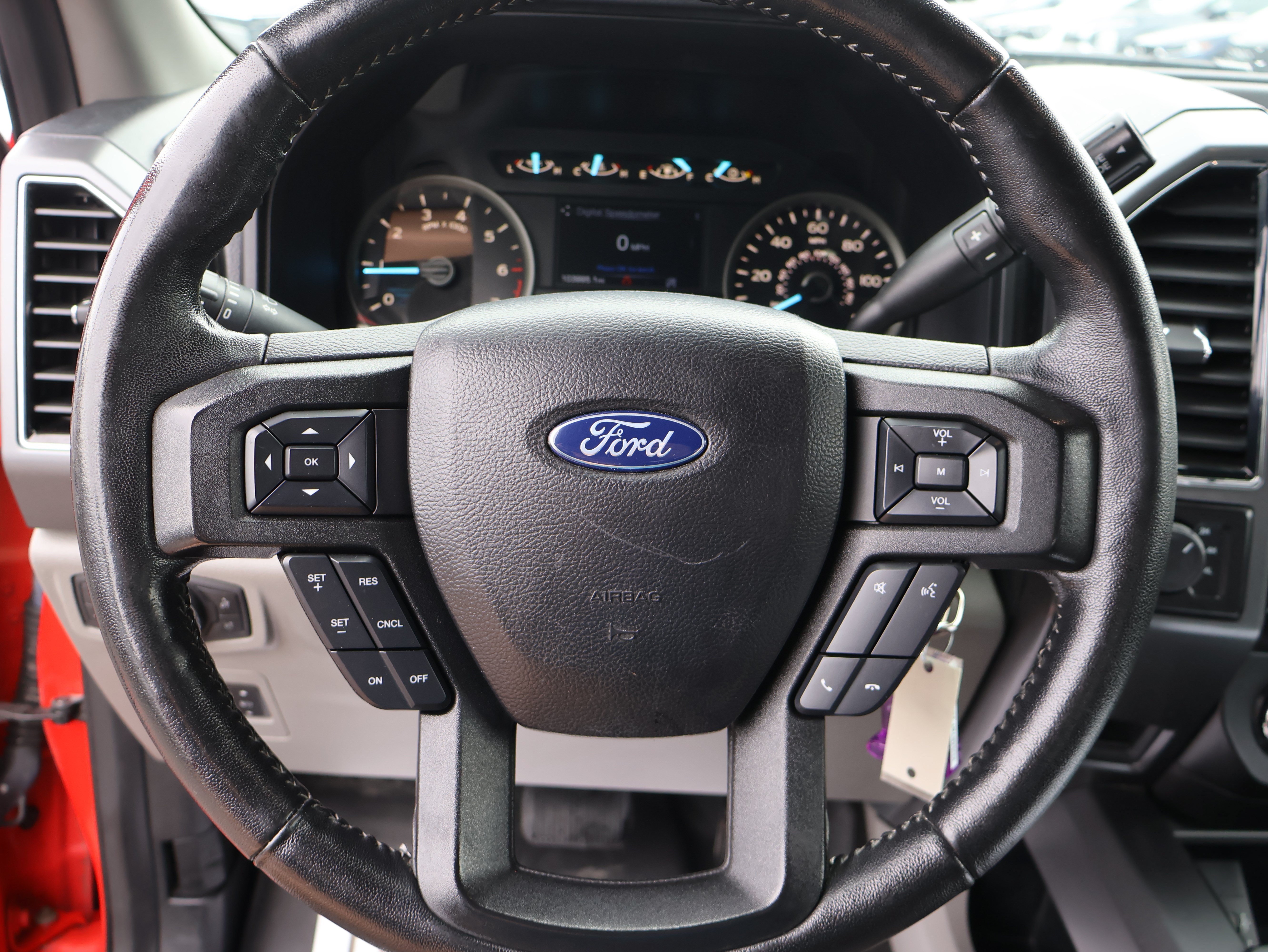Used 2019 Ford F150 XLT w/ Equipment Group 302A Luxury AWD/4WD image 28