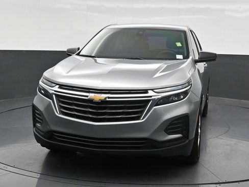 Used 2023 Chevrolet Equinox LS FWD image 9