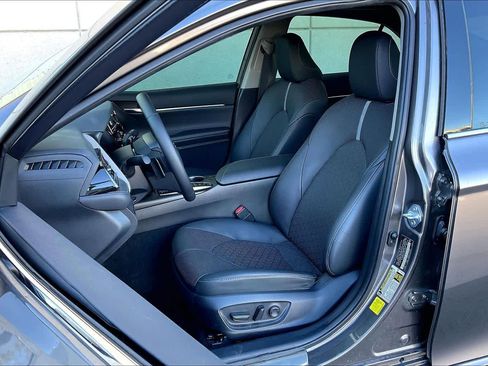 Used 2024 Toyota Camry XSE image 7