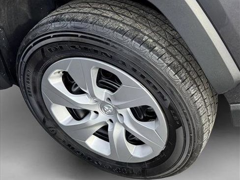 Used 2024 Toyota RAV4 LE AWD/4WD image 9