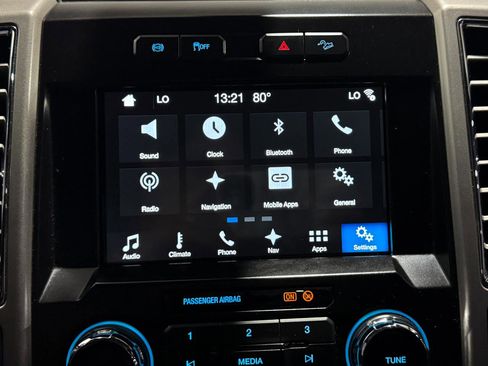 Used 2017 Ford F250 Lariat w/ Lariat Ultimate Package AWD/4WD image 23