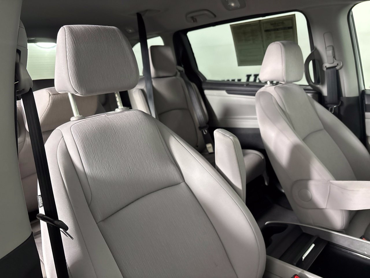 Used 2018 Honda Odyssey EX image 28