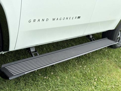 New 2026 Jeep Grand Wagoneer Limited w/ Premium Group II AWD/4WD image 20