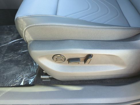 New 2026 Volkswagen Tiguan SE R-Line image 14