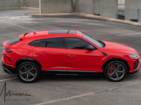 Used 2019 Lamborghini Urus AWD/4WD image 29