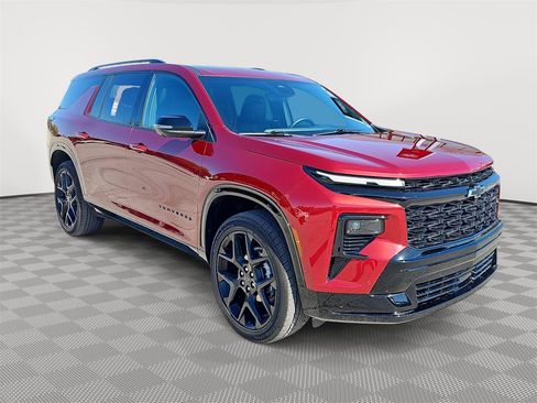 Certified 2024 Chevrolet Traverse RS w/ LPO, Floor Liner Package image 3