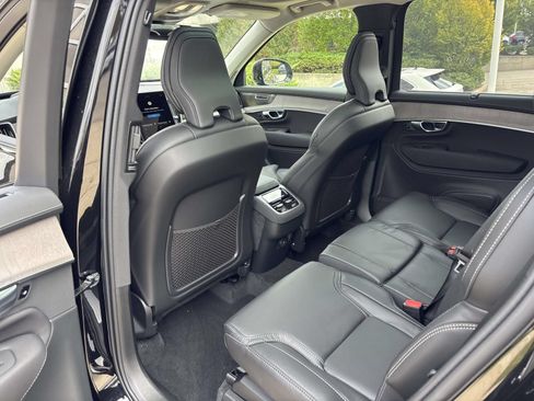 Used 2026 Volvo XC90 B6 Ultra w/ Protection Package Premier AWD/4WD image 27