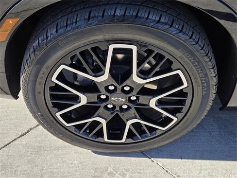 Certified 2023 Chevrolet Blazer RS w/ Driver Confidence II Package image 9