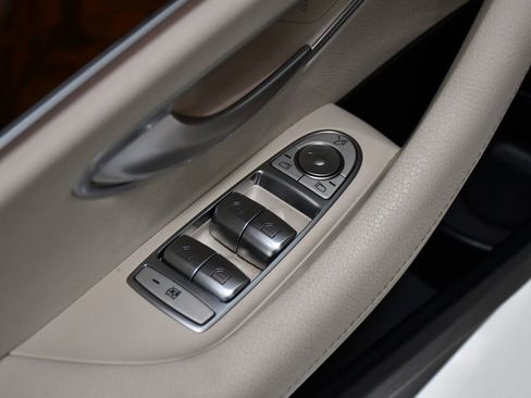 Certified 2019 Mercedes-Benz E 450 4MATIC Wagon image 18