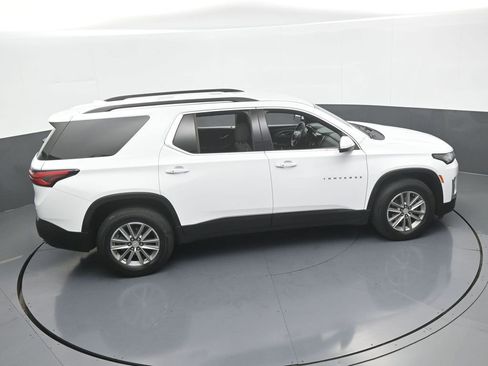 Used 2023 Chevrolet Traverse LT image 55