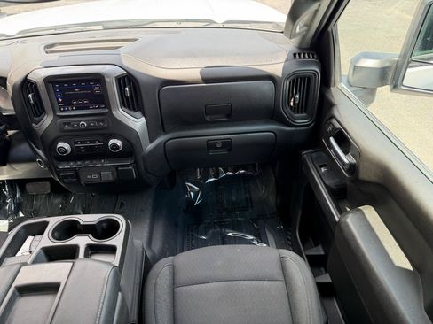 Used 2024 GMC Sierra 2500 Pro AWD/4WD image 23