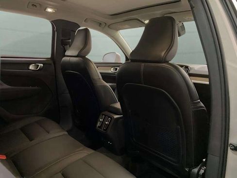 Used 2025 Volvo XC40 B5 Core image 74