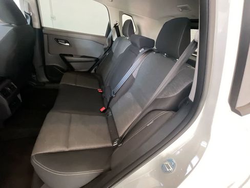 Used 2023 Nissan Rogue SV image 21