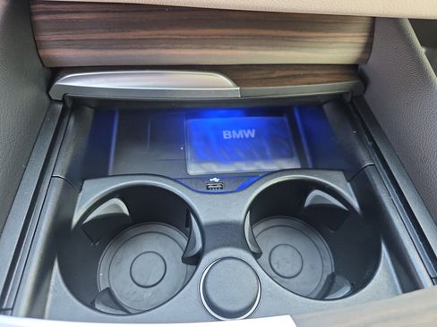 Used 2023 BMW 540i w/ Premium Package image 26