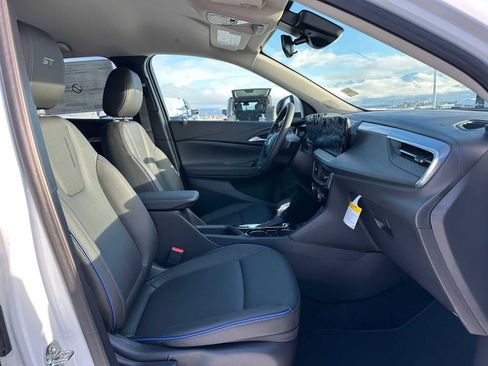 New 2026 Buick Encore GX Sport Touring image 10