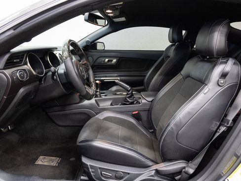 Used 2017 Ford Mustang Shelby GT350 RWD image 7