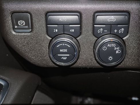 Certified 2022 Chevrolet Silverado 1500 LT image 27