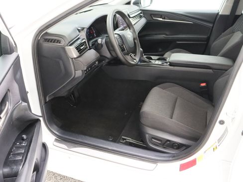 Used 2025 Toyota Camry LE w/ Convenience Package FWD image 14