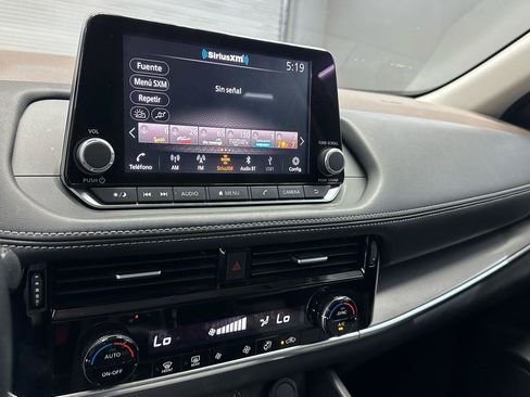 Used 2021 Nissan Rogue SV FWD image 23