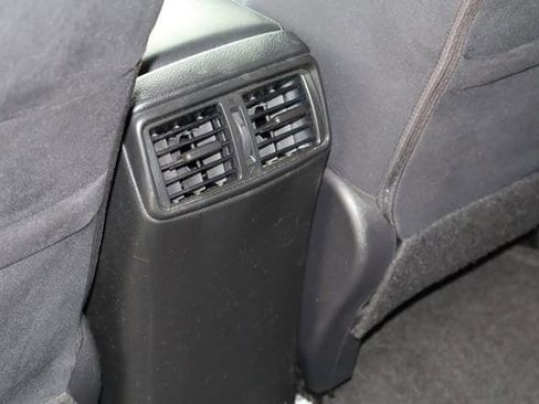 Used 2016 Nissan Rogue S FWD image 17