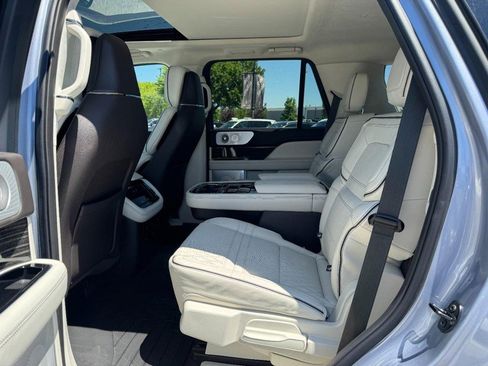 Used 2024 Lincoln Navigator Black Label AWD/4WD image 11