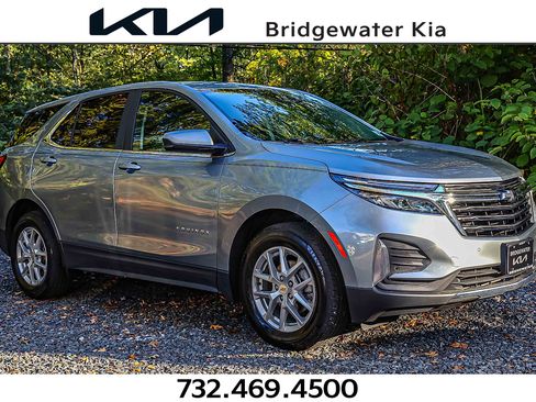 Used 2024 Chevrolet Equinox LT image 1