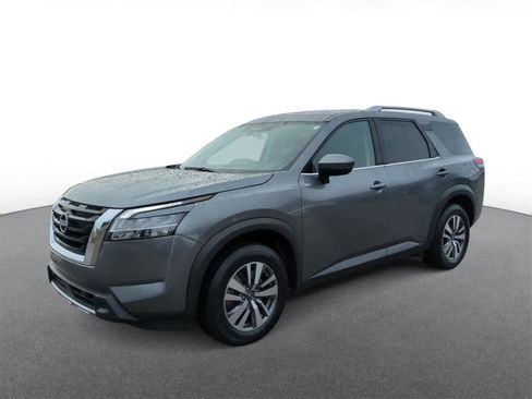 Used 2023 Nissan Pathfinder SL image 4
