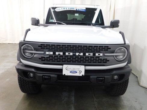 New 2025 Ford Bronco Badlands image 10