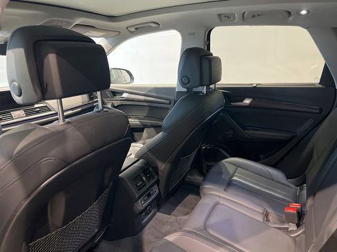 Used 2020 Audi Q5 Prestige w/ Prestige Package image 26