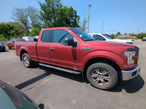 Used 2016 Ford F150 XLT w/ Equipment Group 302A Luxury AWD/4WD image 8