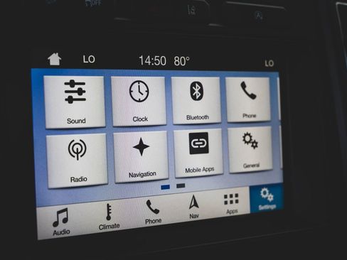 Used 2018 Ford Expedition Limited w/ Equipment Group 301A AWD/4WD image 18