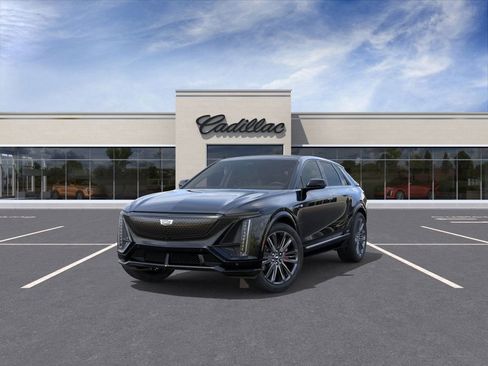 New 2026 Cadillac Lyriq V AWD/4WD image 8
