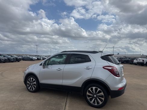Used 2022 Buick Encore Preferred image 12
