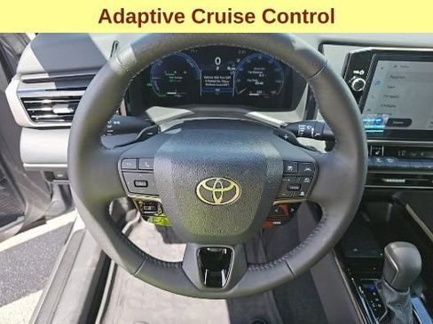 Used 2025 Toyota Camry XSE image 11