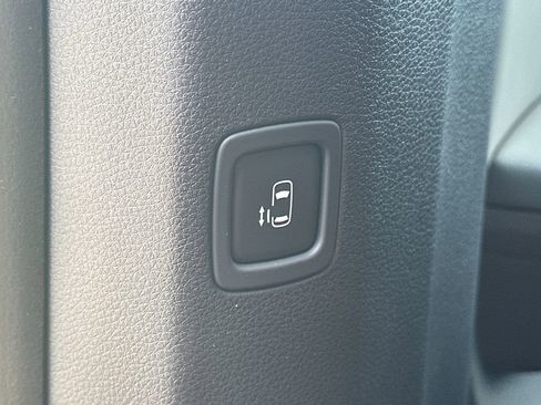 New 2026 Kia Carnival FWD image 22