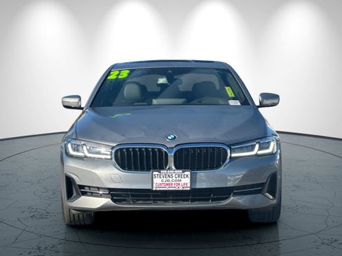 Used 2023 BMW 530i w/ Premium Package image 9