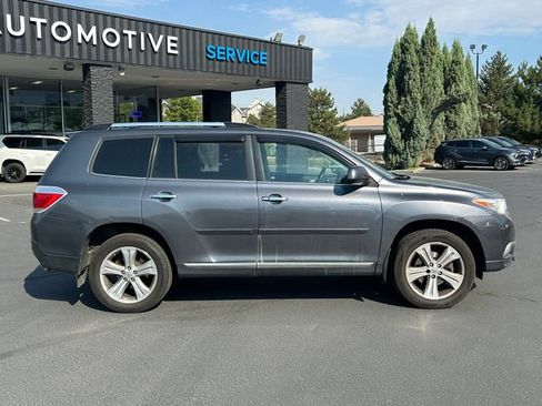 Used 2013 Toyota Highlander Limited AWD/4WD image 2