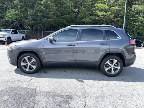 Used 2019 Jeep Cherokee Limited FWD image 4