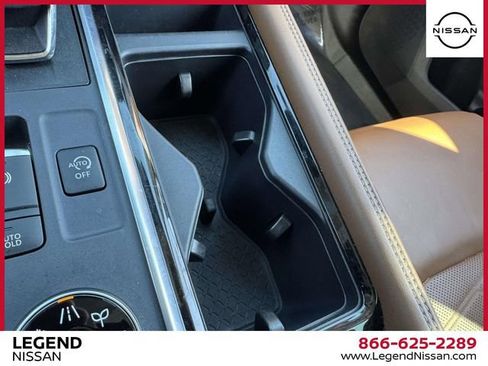 Used 2022 Nissan Pathfinder Platinum AWD/4WD image 29