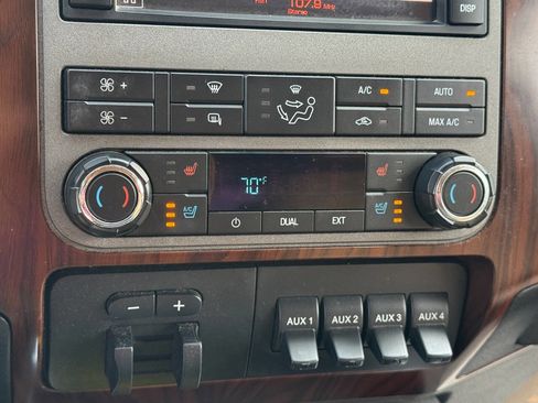 Used 2011 Ford F250 Lariat w/ Lariat Ultimate Pkg AWD/4WD image 26