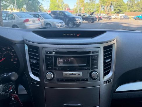 Used 2013 Subaru Legacy 2.5i Premium AWD/4WD image 22